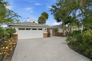 1832 Venetian Point Dr, Clearwater, FL 33755 - Photo 11