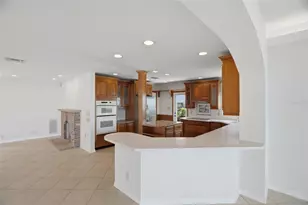 1832 Venetian Point Dr, Clearwater, FL 33755 - Photo 37