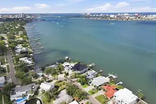 1832 Venetian Point Dr, Clearwater, FL 33755 - Photo 19