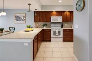810 Bahia Del Sol Dr, Ruskin, FL 33570 - Photo 13