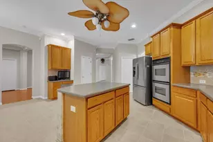 6122 Kestrelpark Dr, Lithia, FL 33547 - Photo 17