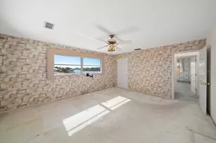 878 Harbor Is, Clearwater Beach, FL 33767 - Photo 29