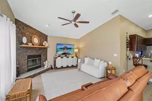 1817 Wood Bend St, Tarpon Springs, FL 34689 - Photo 5