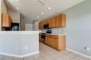 18829 Maisons Dr, Lutz, FL 33558 - Photo 27