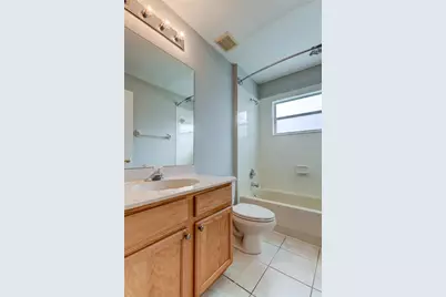 18829 Maisons Drive, Lutz, FL 33558 - Photo 9