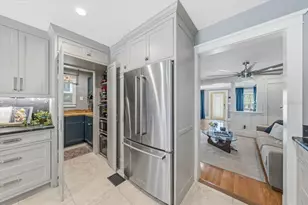 2450 Burlington Ave N, Saint Petersburg, FL 33713 - Photo 19