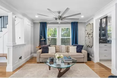 2450 Burlington Avenue N, Saint Petersburg, FL 33713 - Photo 9