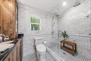 2450 Burlington Ave N, Saint Petersburg, FL 33713 - Photo 27