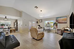 4538 35th Ave Cir E, Palmetto, FL 34221 - Photo 5