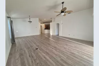 6833 Runner Oak Drive, Zephyrhills, FL 33545 - Photo 17