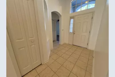 6833 Runner Oak Drive, Zephyrhills, FL 33545 - Photo 3