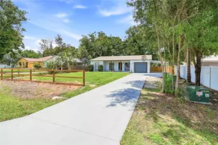 8709 Fountain Ave, Tampa, FL 33615 - Photo 3