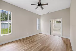 13417 Iola Dr, Tampa, FL 33626 - Photo 9