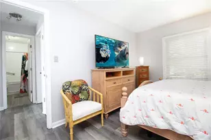5282 Beach Dr SE, Saint Petersburg, FL 33705 - Photo 11