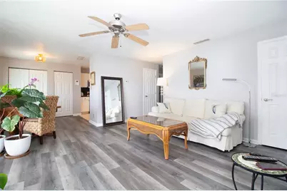 5282 Beach Drive SE #APT D, Saint Petersburg, FL 33705 - Photo 5
