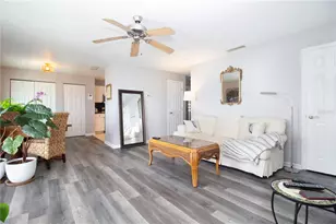 5282 Beach Dr SE, Saint Petersburg, FL 33705 - Photo 5
