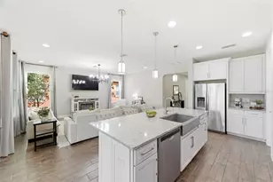 28930 Revaro Ln, Wesley Chapel, FL 33543 - Photo 15