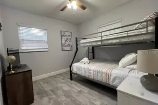 709 W Bayshore Dr, Tarpon Springs, FL 34689 - Photo 3