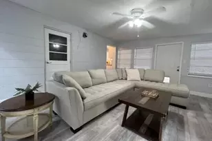 709 W Bayshore Dr, Tarpon Springs, FL 34689 - Photo 9