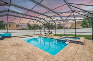402 Britton Shores Ct, Ruskin, FL 33570 - Photo 9