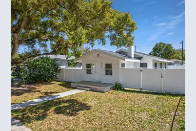 4248 4th Avenue S, Saint Petersburg, FL 33711 - Photo 1
