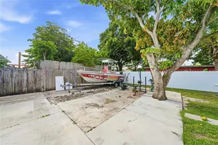 465 E 38th St, Hialeah, FL 33013 - Photo 27