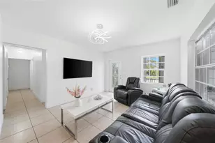 465 E 38th St, Hialeah, FL 33013 - Photo 5