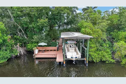 820 Sand Pine Drive NE, Saint Petersburg, FL 33703 - Photo 43
