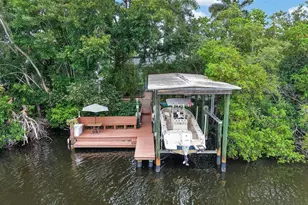 820 Sand Pine Dr NE, Saint Petersburg, FL 33703 - Photo 43