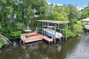 820 Sand Pine Dr NE, Saint Petersburg, FL 33703 - Photo 3