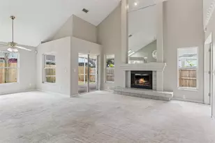 4017 Quail Briar Dr, Valrico, FL 33596 - Photo 9