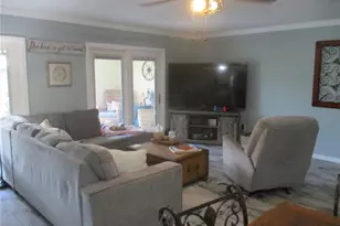 2111 N Halcyon Dr, Sun City Center, FL 33573 - Photo 5