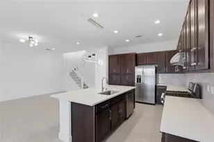 32801 Tree of Life Ave, Wesley Chapel, FL 33543 - Photo 7