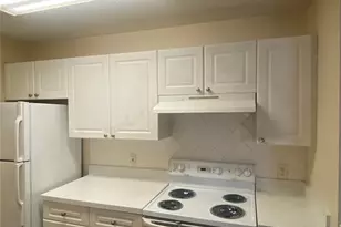 18001 Richmond Pl Dr, Tampa, FL 33647 - Photo 31