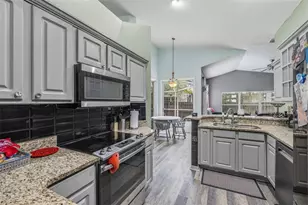 1887 Wood Bend St, Tarpon Springs, FL 34689 - Photo 9