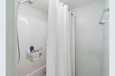 4437 W Bay Avenue, Tampa, FL 33616 - Photo 17