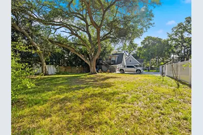 2607 W Wyoming Avenue, Tampa, FL 33611 - Photo 37