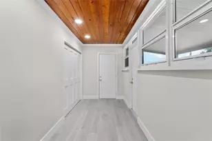 2001 E Powhatan Ave, Tampa, FL 33610 - Photo 31