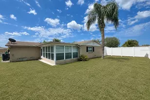 3711 Redwood Dr, Holiday, FL 34691 - Photo 19