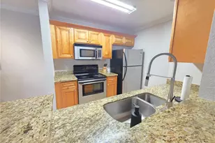 8926 Manor Loop, Lakewood Ranch, FL 34202 - Photo 5