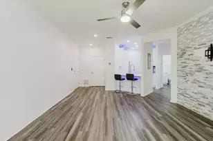 10019 Courtney Palms Blvd, Tampa, FL 33619 - Photo 11