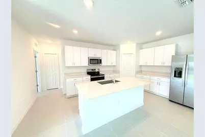 11357 Brae Way, Dade City, FL 33525 - Photo 7