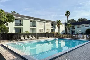 5054 Terrace Club Ln, Tampa, FL 33617 - Photo 19