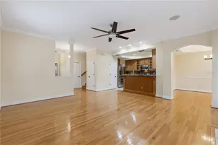 2889 Bayshore Trails Dr, Tampa, FL 33611 - Photo 7