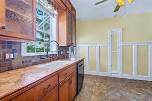 1127 22nd Ave N, Saint Petersburg, FL 33704 - Photo 13