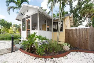 1840 51st St S, Gulfport, FL 33707 - Photo 17