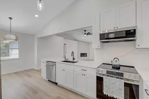 2405 Appaloosa Cir, Sarasota, FL 34240 - Photo 13