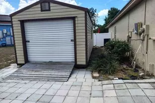 902 Greenbelt Cir, Brandon, FL 33510 - Photo 15
