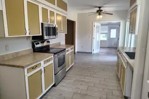 902 Greenbelt Cir, Brandon, FL 33510 - Photo 9
