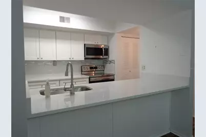 13608 S Village Drive #7103, Tampa, FL 33618 - Photo 9